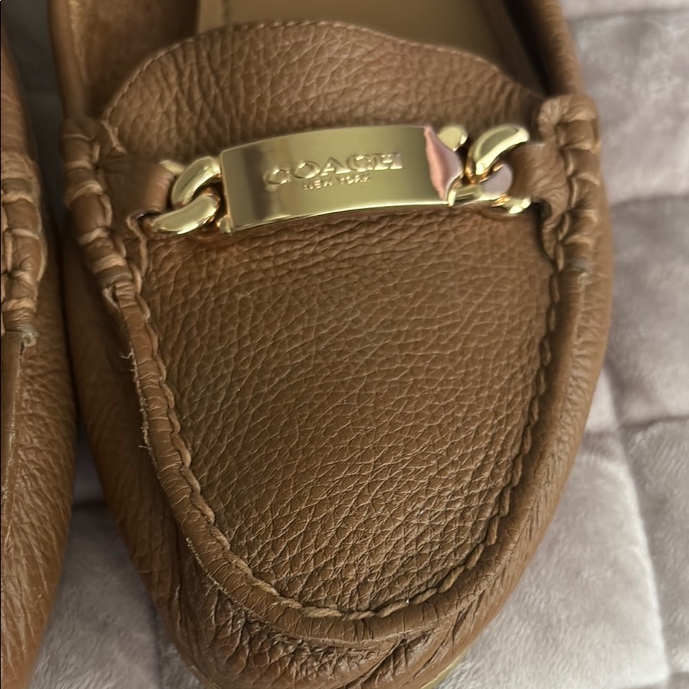 Coach Brown Leather Flats Timeless Style - Picture 4 of 11